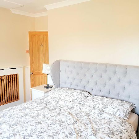 Specious 3Bed Property With Parking & Large Garden Aveley Exterior foto