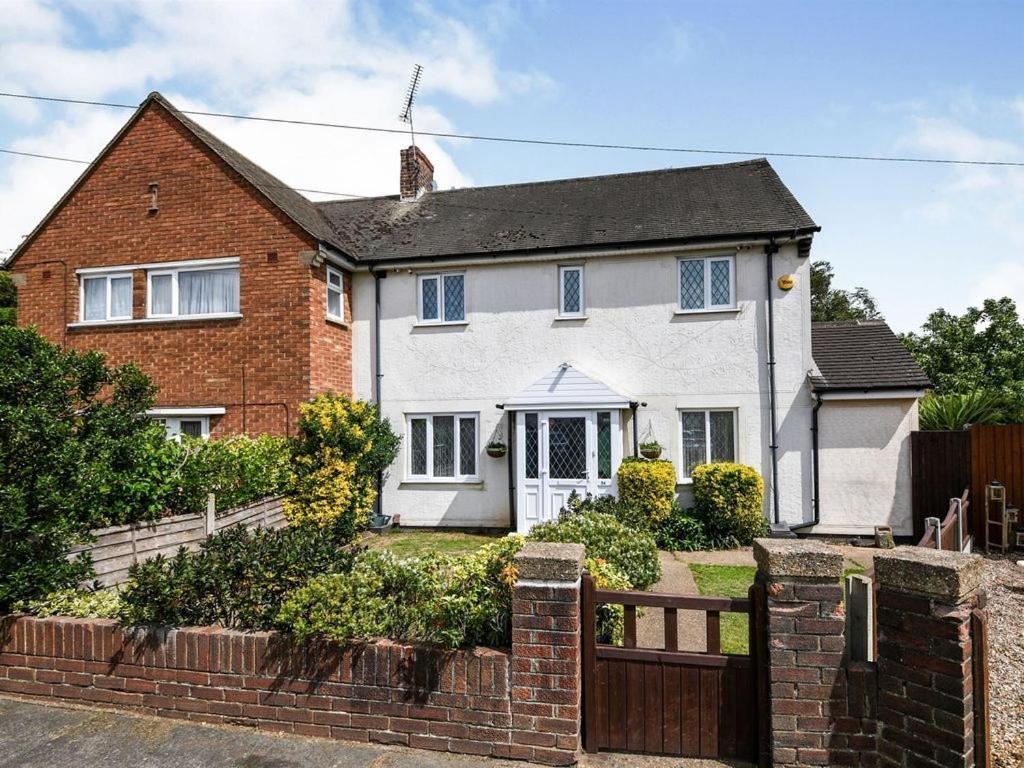 Specious 3Bed Property With Parking & Large Garden Aveley Exterior foto